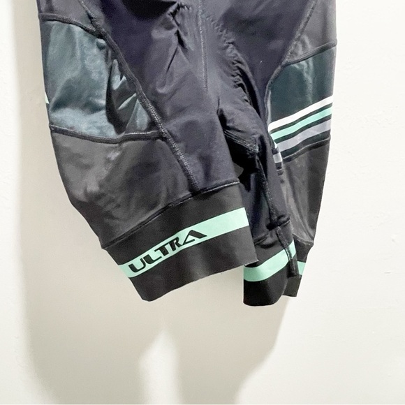 PERFORMANCE Women’s Black Turquoise ULTRA Cycling Shorts Padded Seat Size Large - Picture 4 of 5